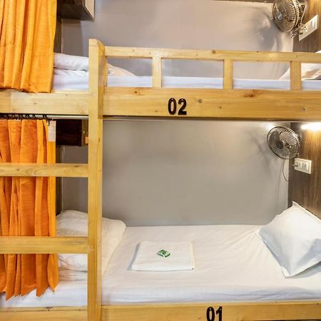 Sunrise Hostel Dormitory มุมไบ ภายนอก รูปภาพ